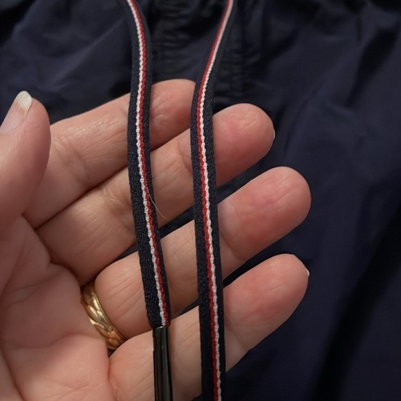 Men’s Tommy Hilfiger swim trunks men’s sz XL Navy blue 3 pockets, 1‎ pocket tear - Picture 3 of 12